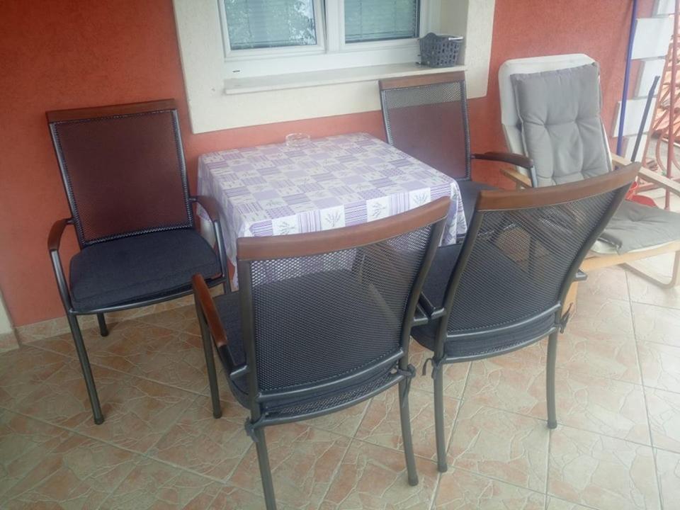 Apartments Salamun Biograd Na Moru Esterno foto